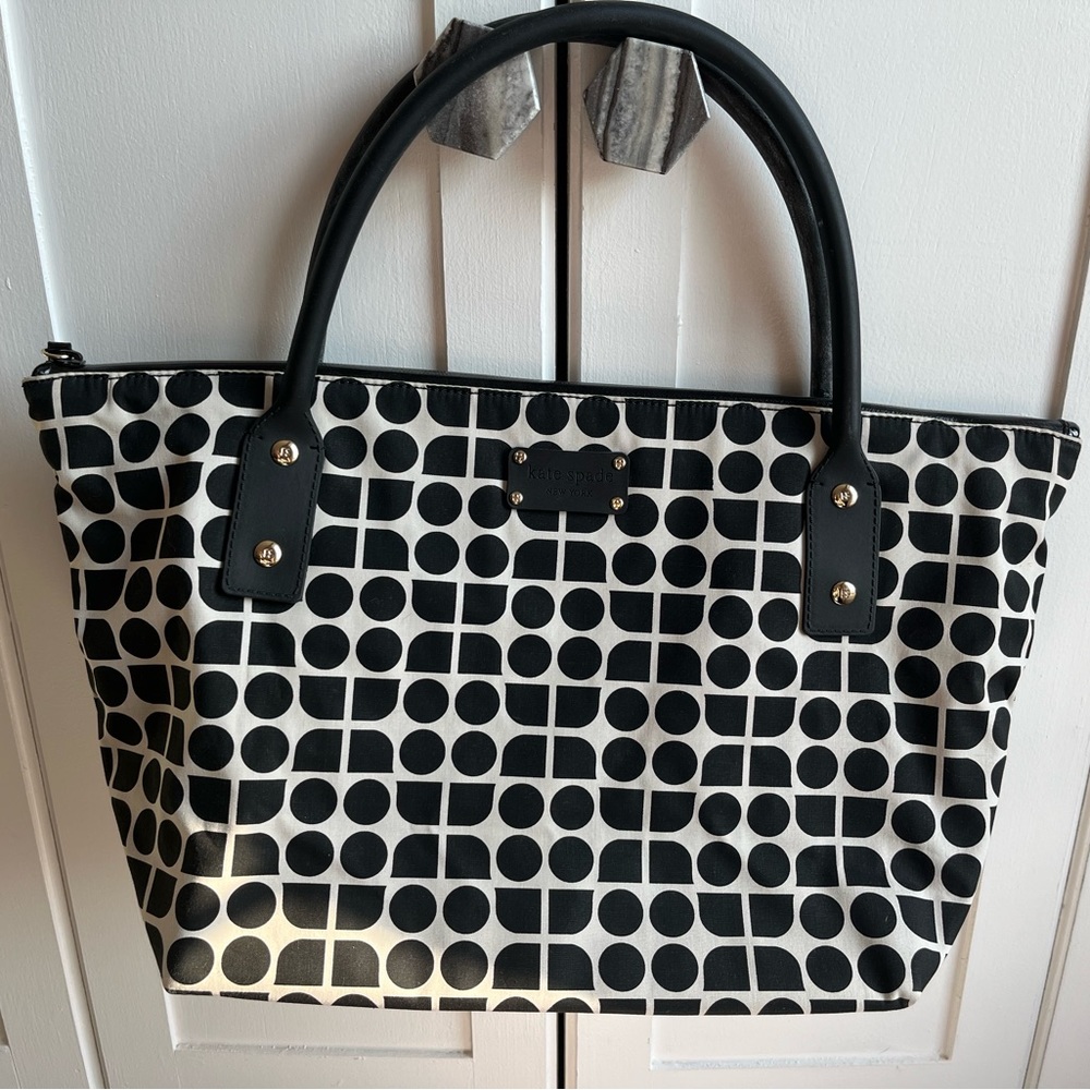Black and white Kate spade Murray Hill Noel H.B. Sophie Tote